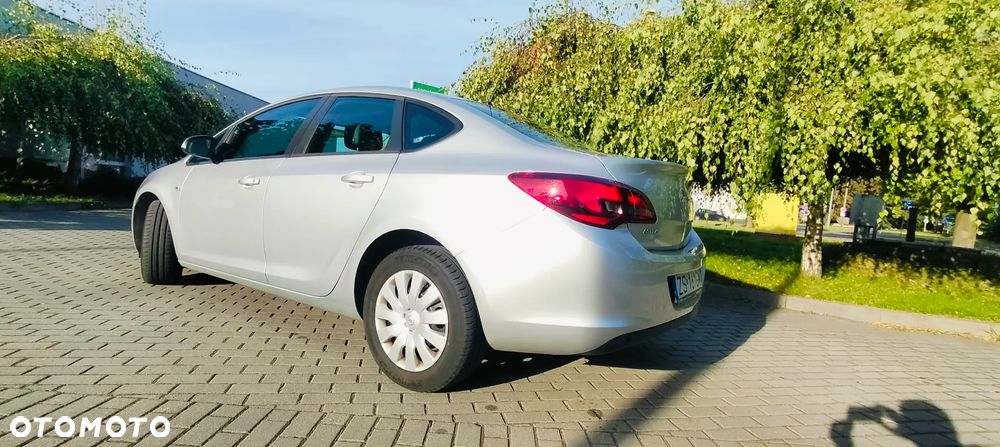 Opel Astra IV 1.6 Cosmo - 18