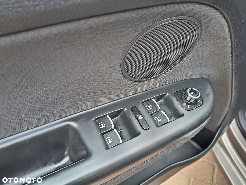 Volkswagen Golf Plus 1.2 TSI Style - 31