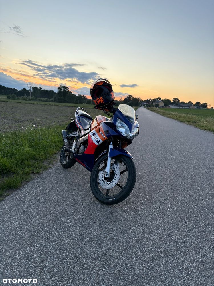 Honda CBR - 1