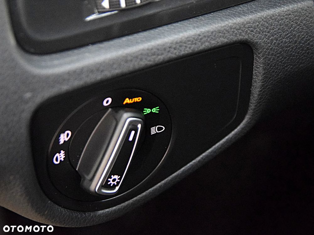 Volkswagen Golf 1.6 TDI (BlueMotion Technology) DSG Trendline - 20