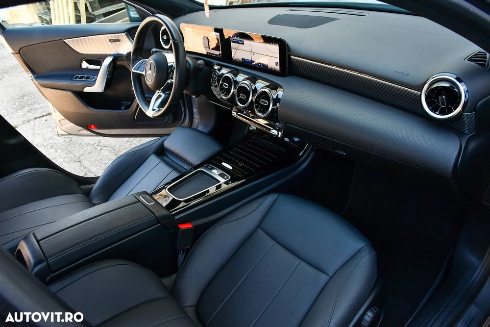 Mercedes-Benz A 180 d Sedan 8G-DCT - 28