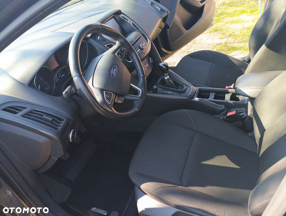 Ford Focus - 21