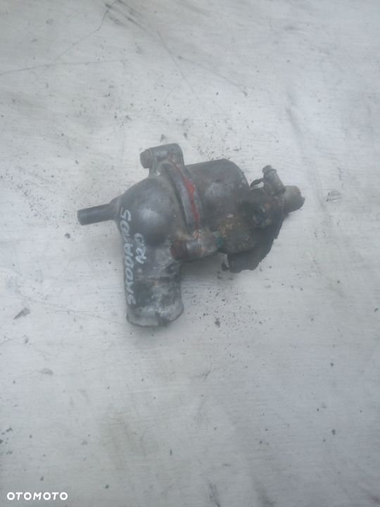 SKODA 100 105 120 130 obudowa termostatu - 2
