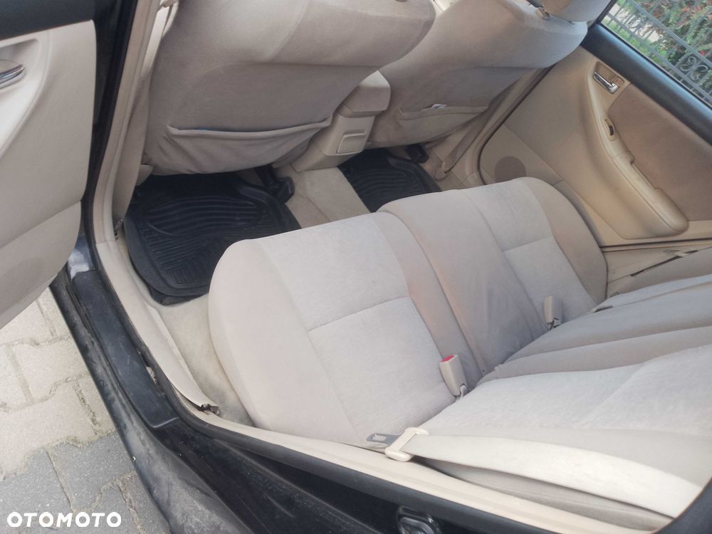 Toyota Corolla - 5