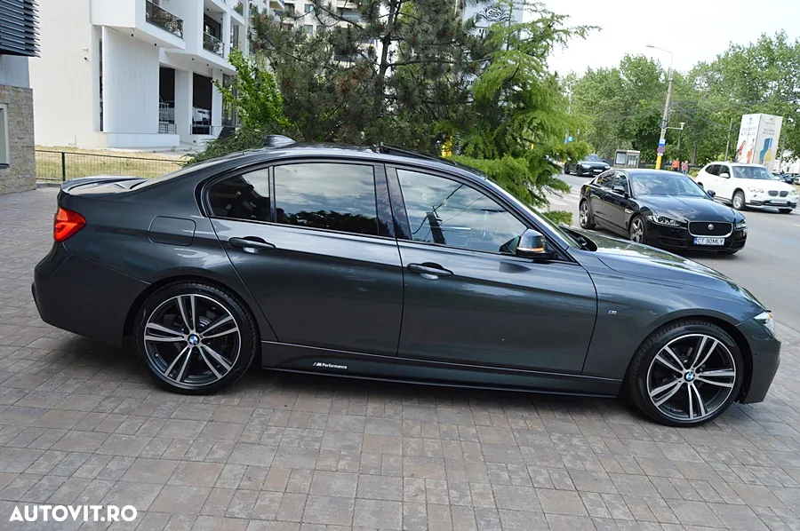 BMW Seria 3 320i Aut. Edition M Sport Shadow - 37