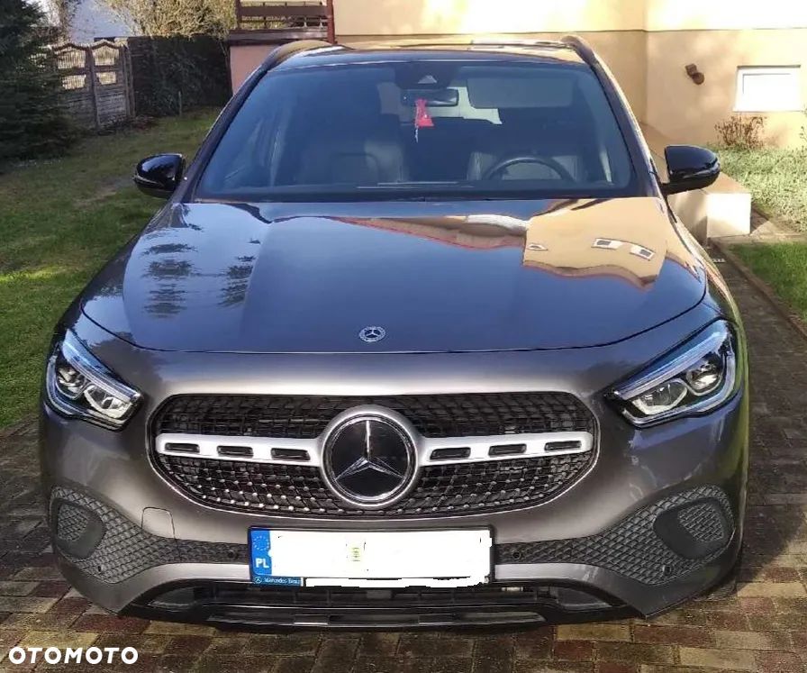 Mercedes-Benz GLA - 2