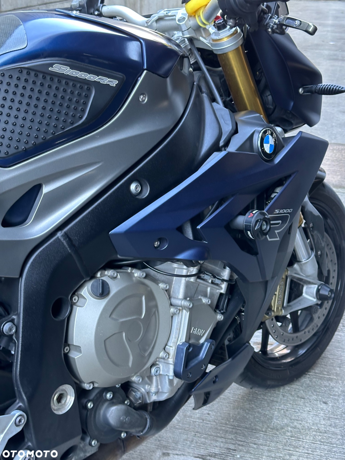 BMW S - 5