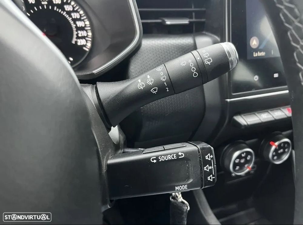 Renault Clio BLUE dCi 85 BUSINESS EDITION - 21