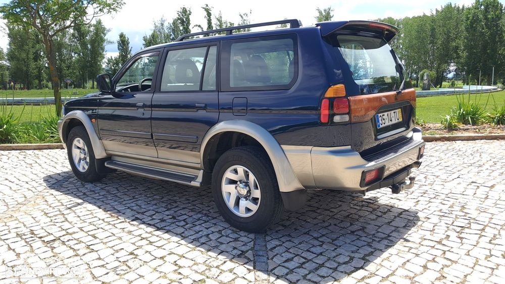 Mitsubishi Pajero Sport 2.5 TD GLS - 4