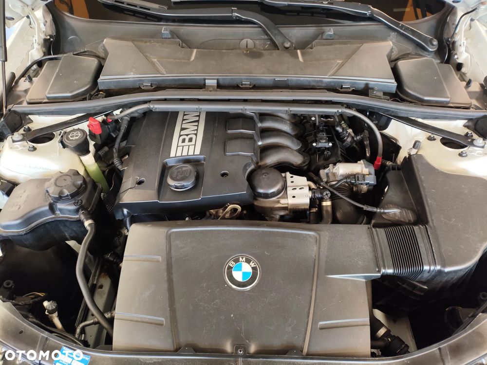 BMW Seria 3 318i - 22