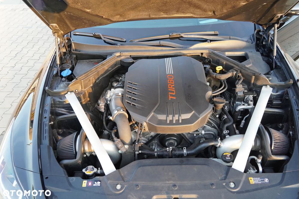 Kia Stinger - 19