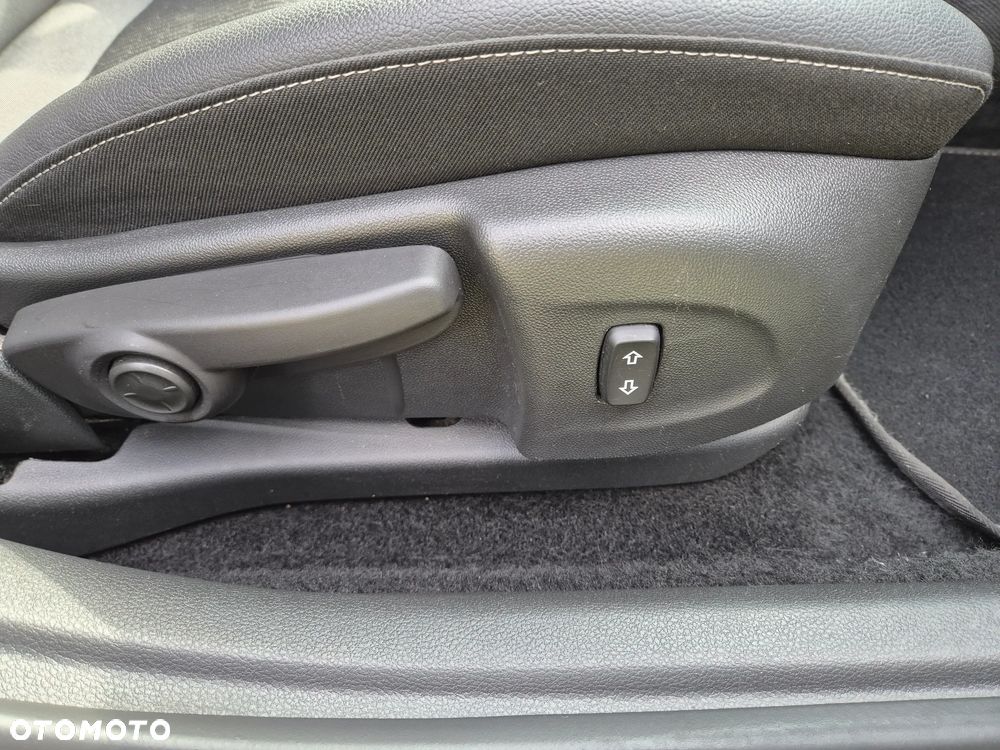 Opel Astra 1.5 D Start/Stop Business Elegance - 35