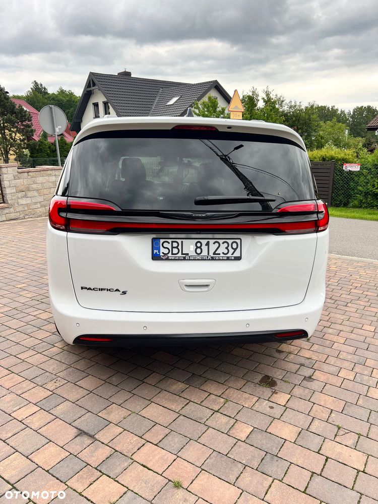 Chrysler Pacifica - 9