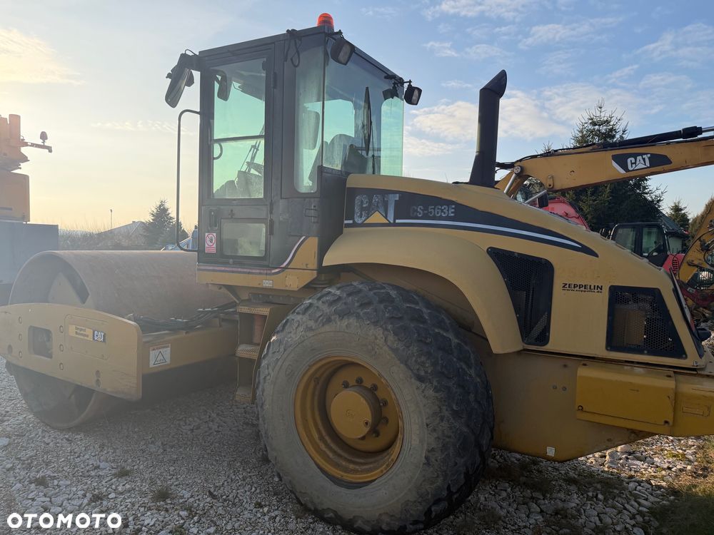 Caterpillar CS-563E - 6
