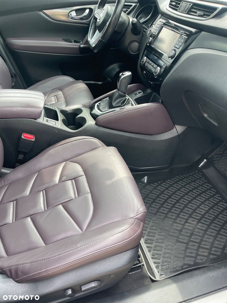 Nissan Qashqai 1.6 dCi Xtronic TEKNA+ - 12