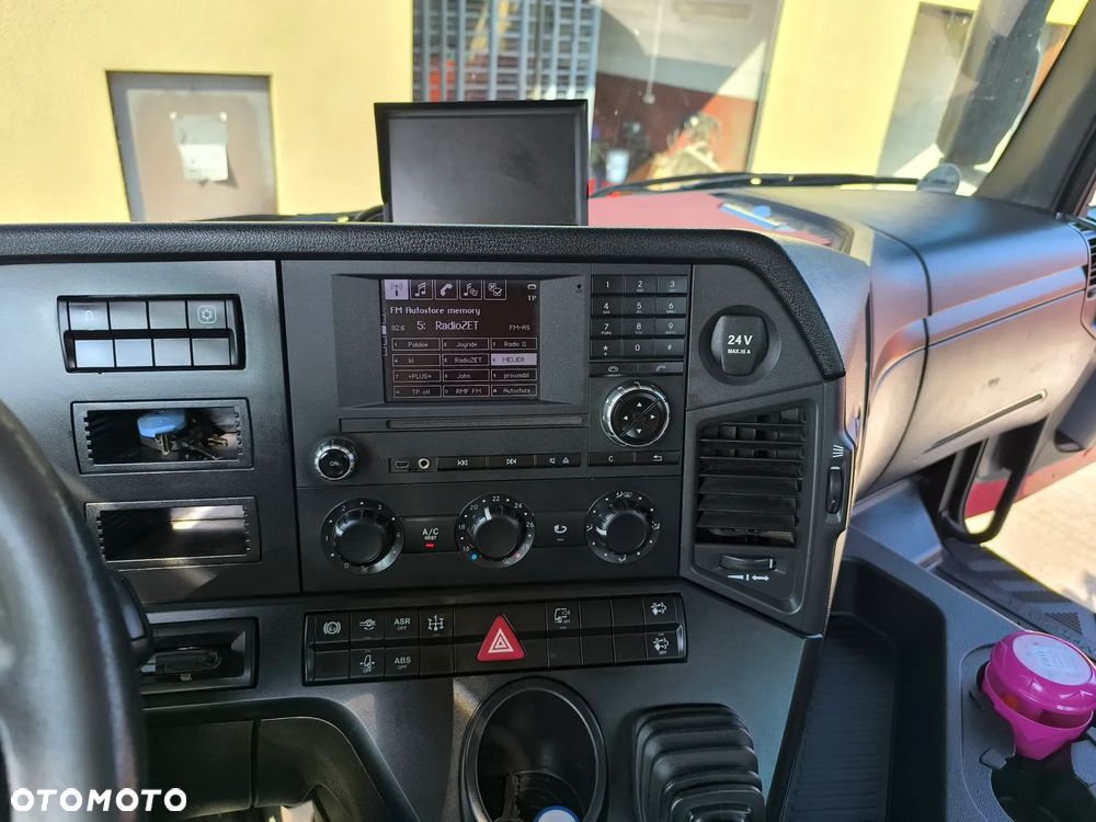 Mercedes-Benz Arocs - 15