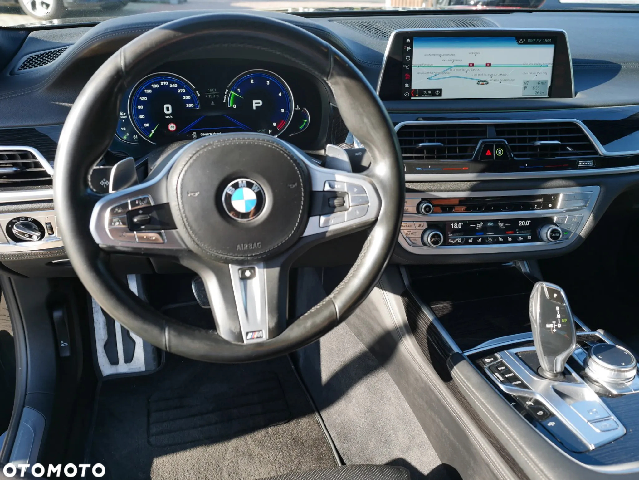 BMW Seria 7 740d xDrive - 39
