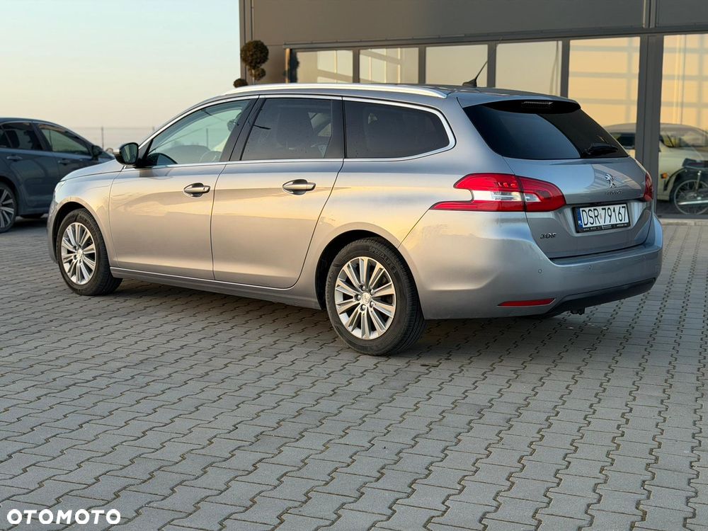 Peugeot 308 BlueHDi 130 Stop & Start Allure Pack - 4