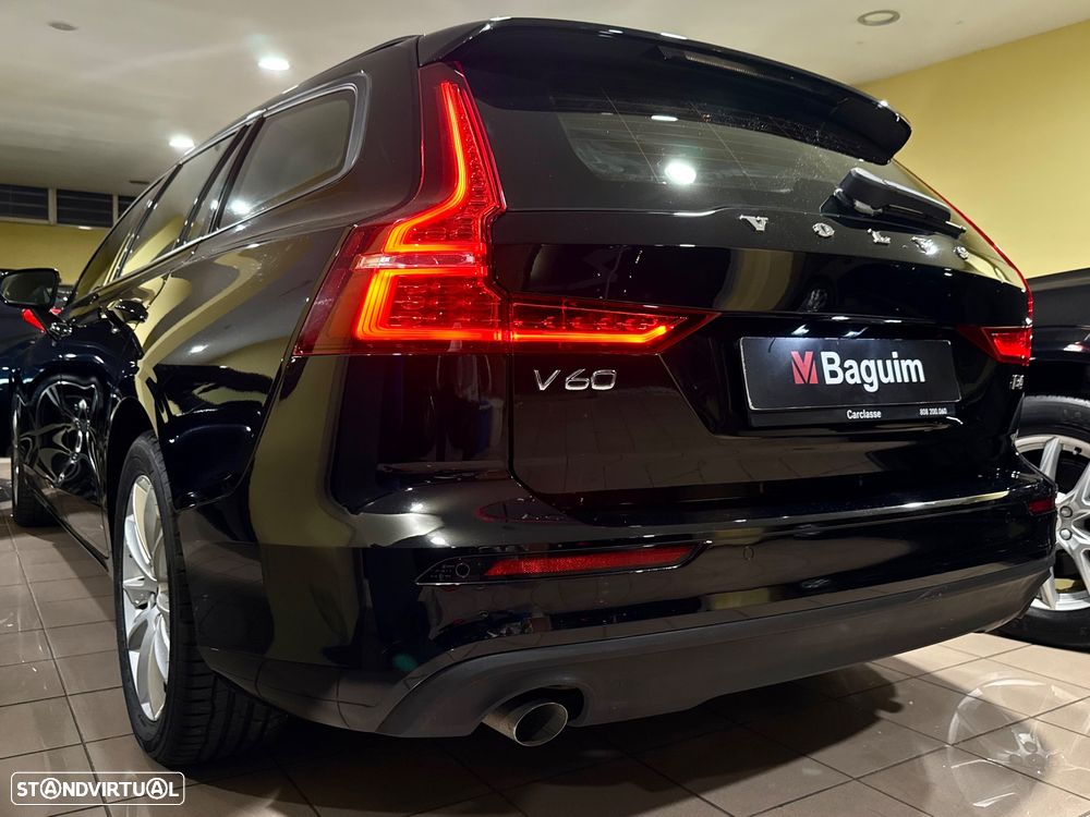 Volvo V60 2.0 B4 Momentum Geartronic - 1