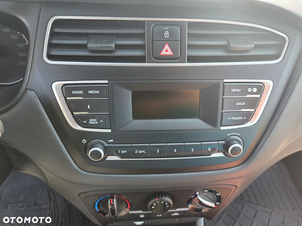 Hyundai i20 1.2 Comfort - 14