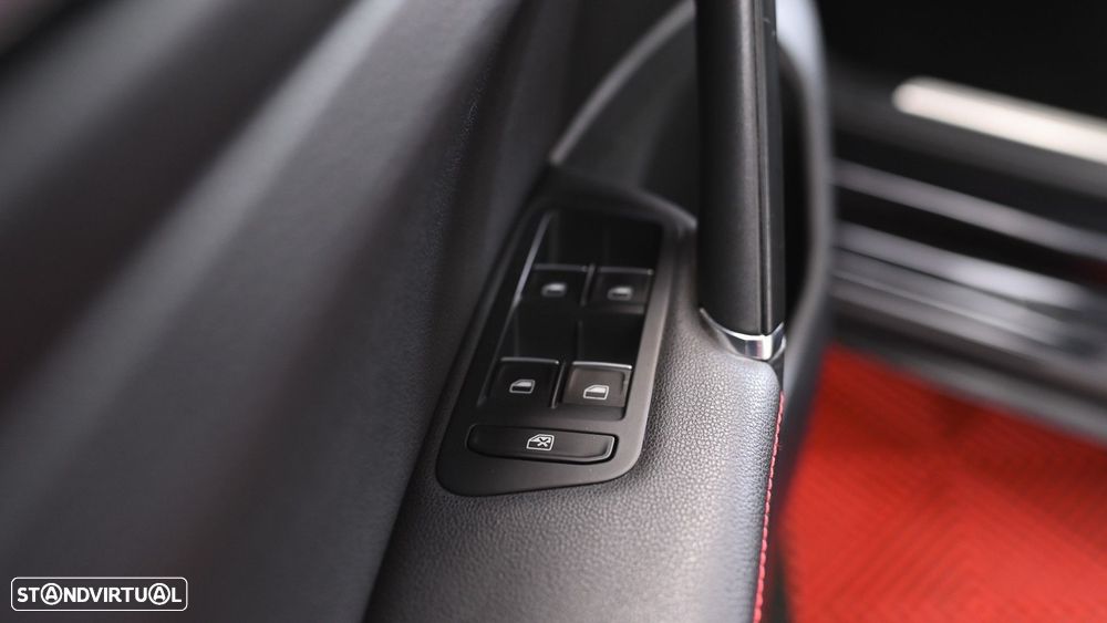 VW Golf 2.0 TSi GTi DSG - 56