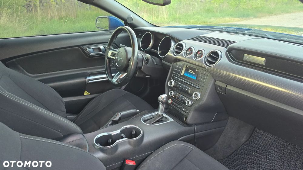 Ford Mustang - 8