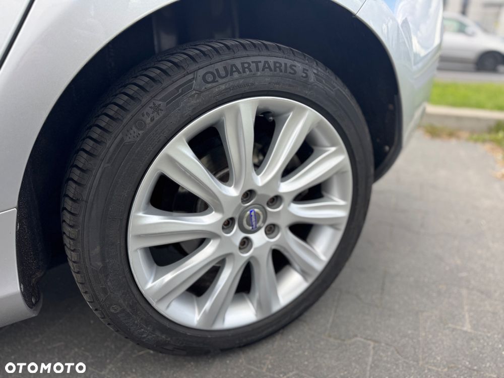 Volvo V40 D2 Momentum - 6