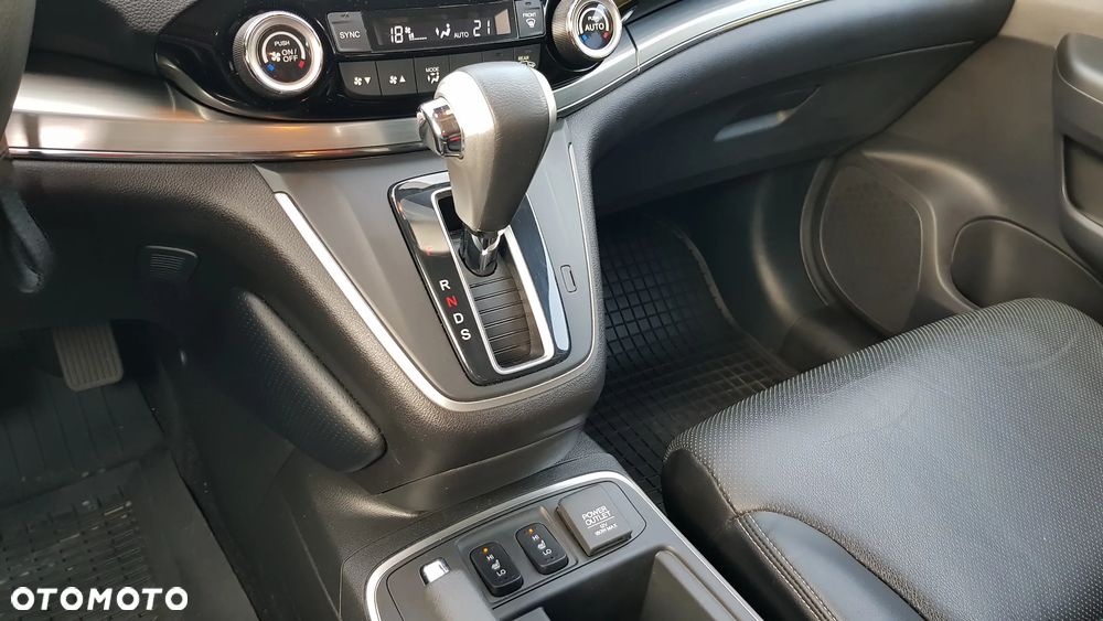 Honda CR-V 2.0 Lifestyle Plus (Honda Connect+) - 24