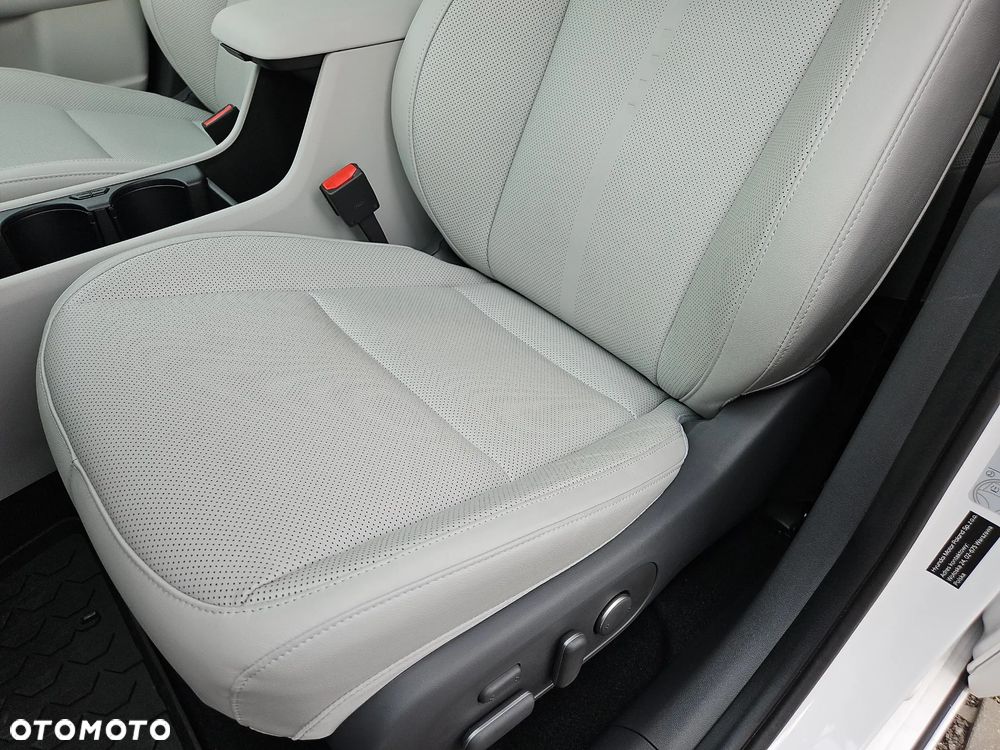 Hyundai Kona Electric 64kWh Platinum - 12