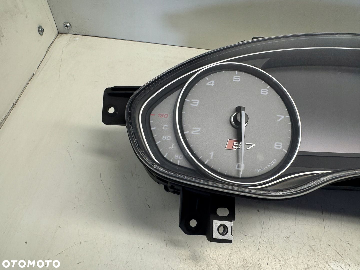 AUDI S7 LICZNIK ZEGARY 4G8920934A - 2