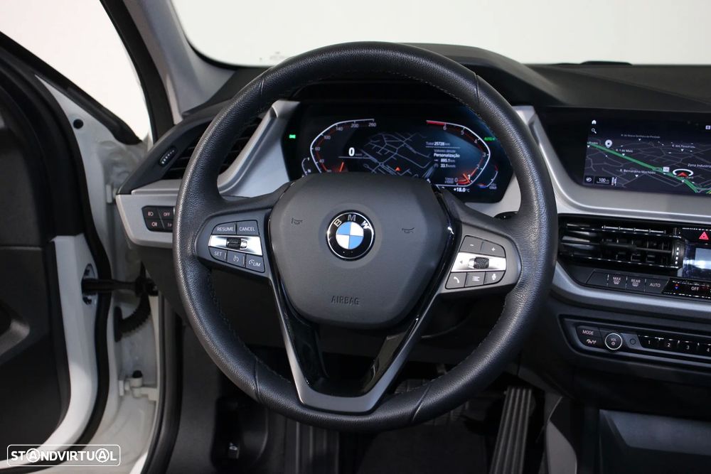 BMW 116 i Aut. - 10