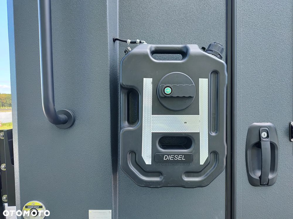 Inny Hotomobil Gladiator - 10