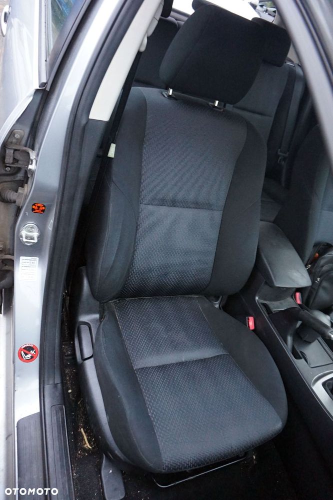 MAZDA 3 II BL 5D HB 2009 38P 2.2 CITD R2AA 150KM A631 SREBRNY na części - 16