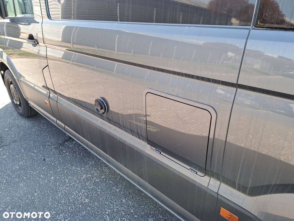 Volkswagen Grand California Grand California 600 DMC 3500kg silnik: 2,0 l TDI EURO VI-e SCR / 163KM/skrzynia biegów: Przedni napęd automatyczna 8-biegowa rozstaw osi: 3640 mm - 21