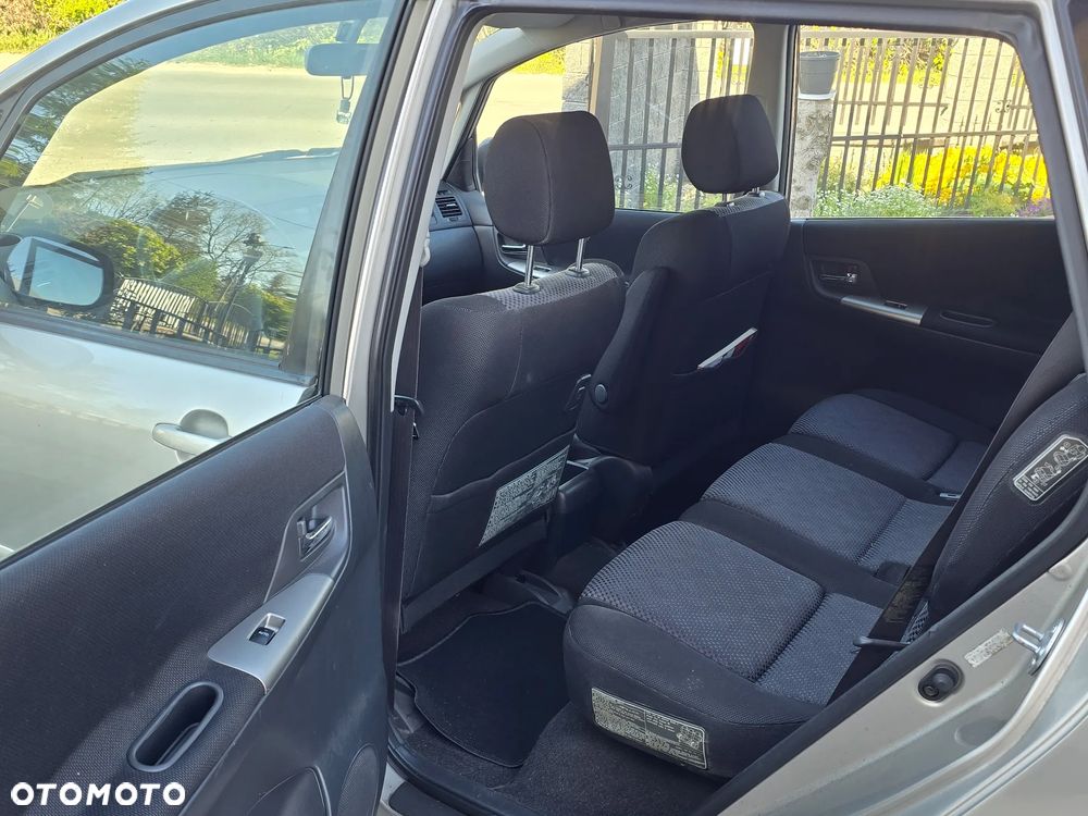 Toyota Corolla Verso 1.6 - 14