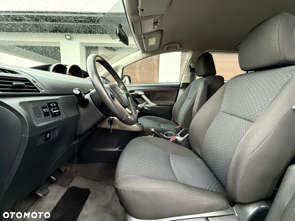 Toyota Verso 1.8 Edition - 14