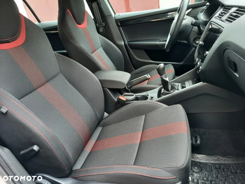 Skoda Octavia 1.5 TSI ACT Style - 8