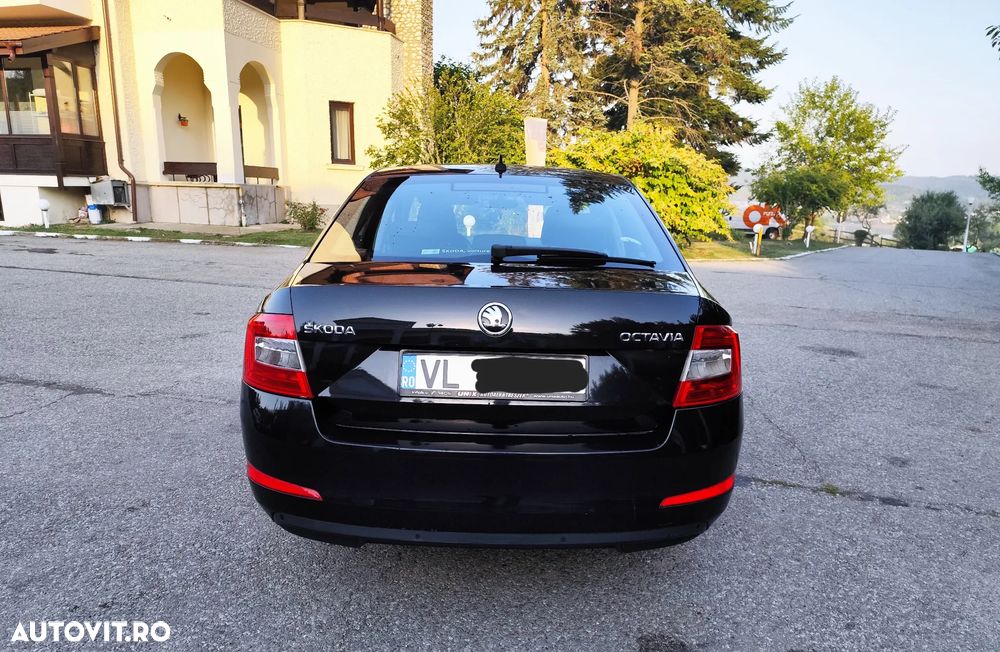 Skoda Octavia 2.0 TDI (Green tec) DSG Ambition - 4