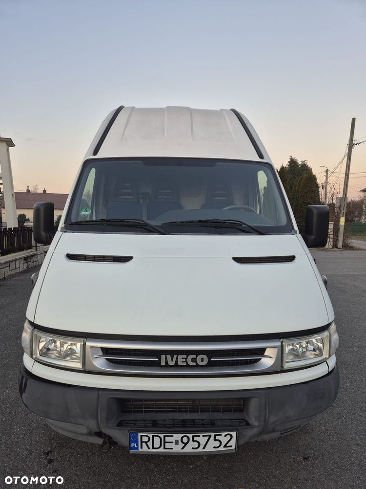 Iveco Daily 35S12 - 12