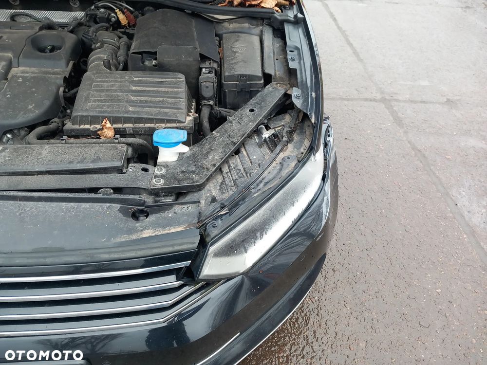 Volkswagen Passat 2.0 TDI SCR (BlueMotion Technology) Highline - 15