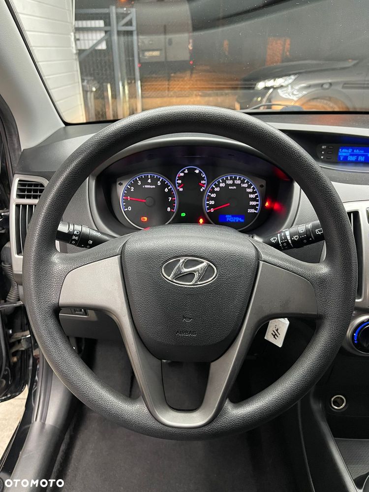 Hyundai i20 1.2 Trend - 13