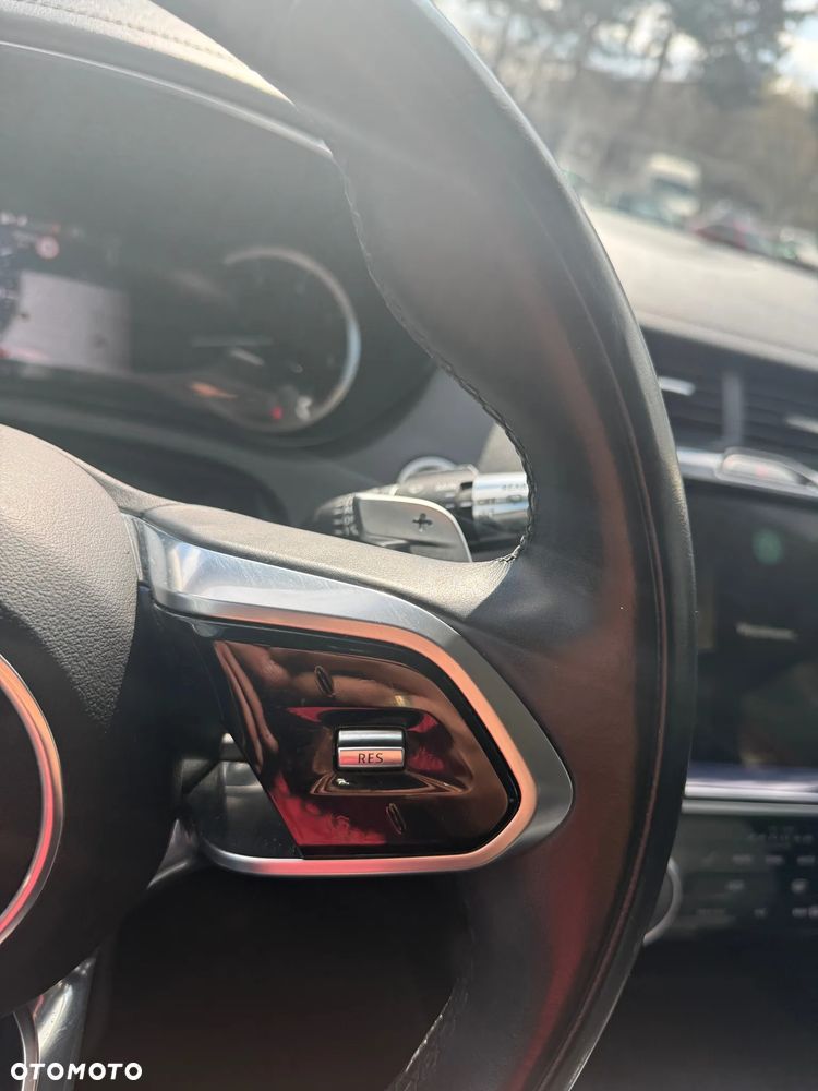 Jaguar E-Pace 1.5 P160 mHEV R-Dynamic S - 8