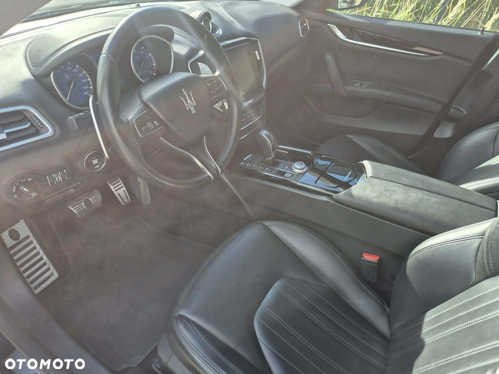 Maserati Ghibli S Q4 - 10