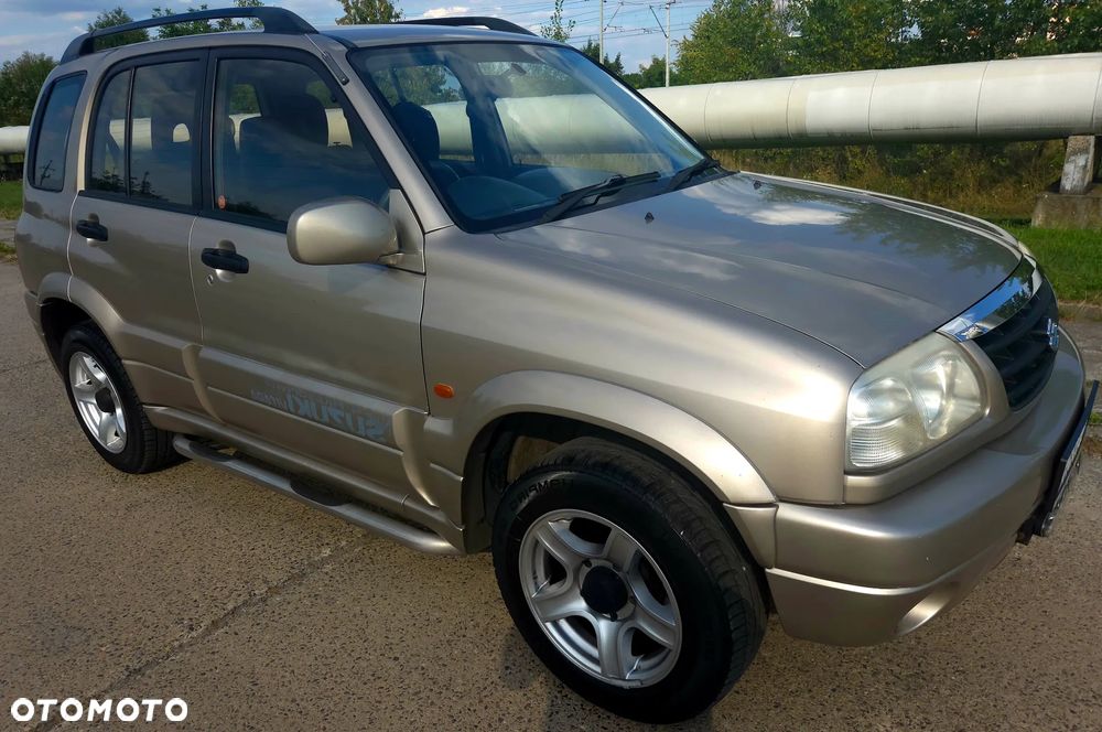 Suzuki Grand Vitara 2.0 - 1