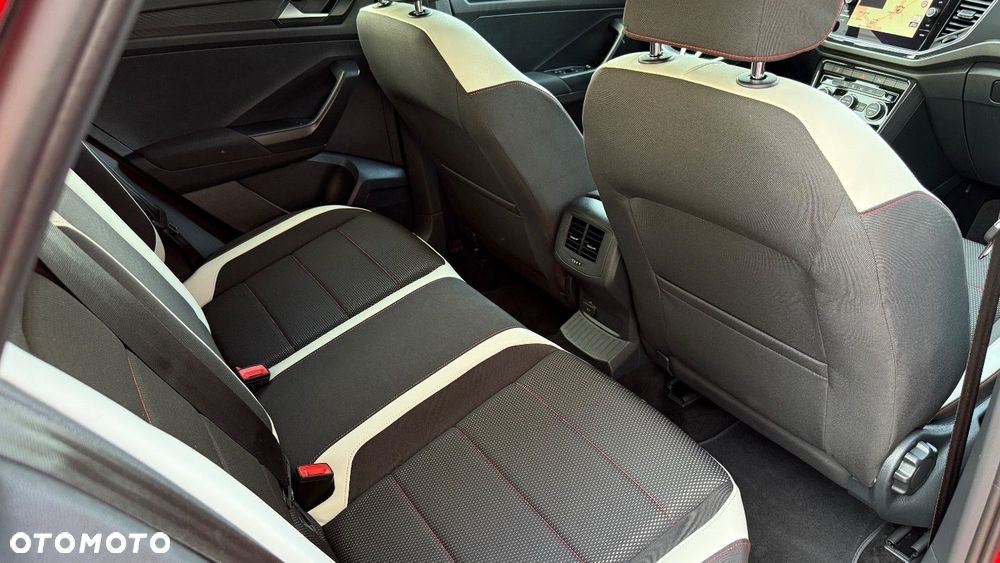 Volkswagen T-Roc - 27