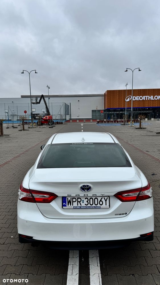 Toyota Camry - 8