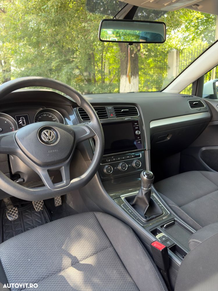 Volkswagen Golf 1.6 TDI Trendline - 17