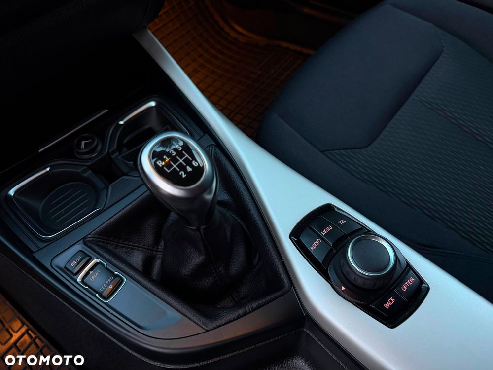 BMW Seria 1 116i Sport Line - 23