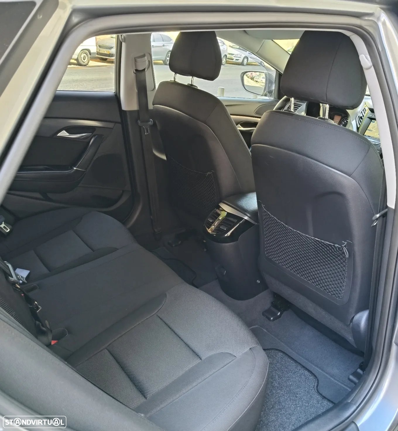 Hyundai i40 SW 1.7 CRDi Blue Comfort - 23