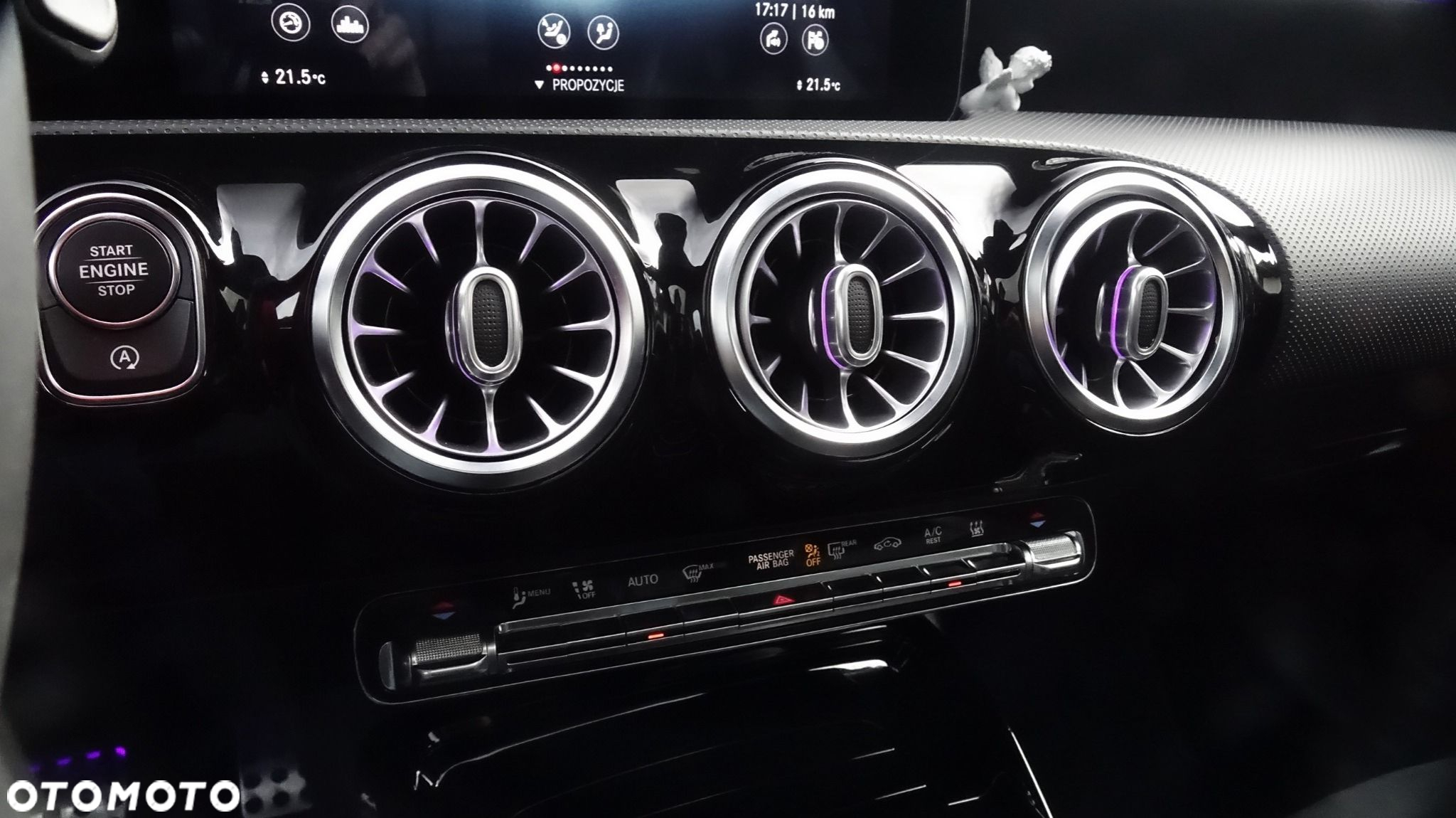 Mercedes-Benz CLA - 39